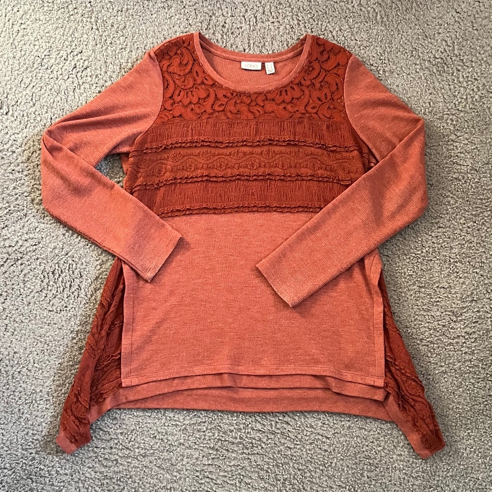 EUC - LOGO Waffle & Rib Knit Top w/Lace Godet
